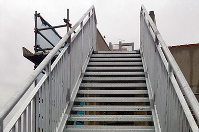 METAL STAIRCASES